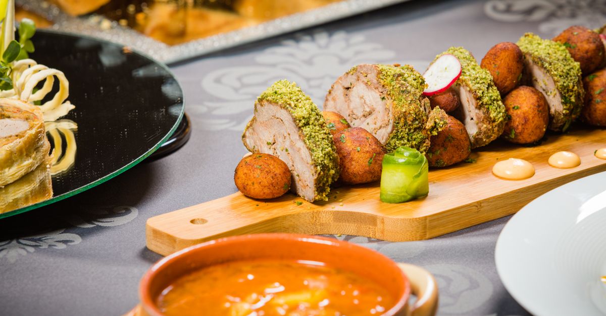 découvrez l'andouillette, une spécialité charcutière française reconnue pour son goût unique et sa texture authentique. parfaite pour les amateurs de cuisine traditionnelle.
