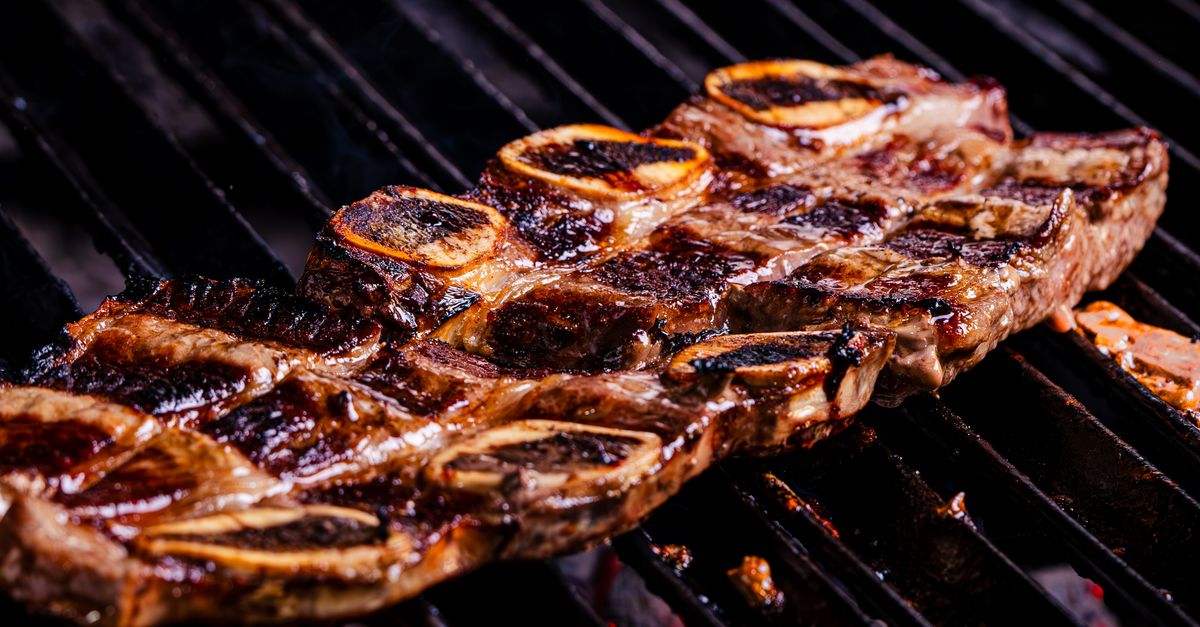 découvrez nos côtes de bœuf savoureuses, parfaites pour un repas gourmand et convivial. profitez d'une viande tendre et juteuse, idéale pour vos barbecues et plats traditionnels.