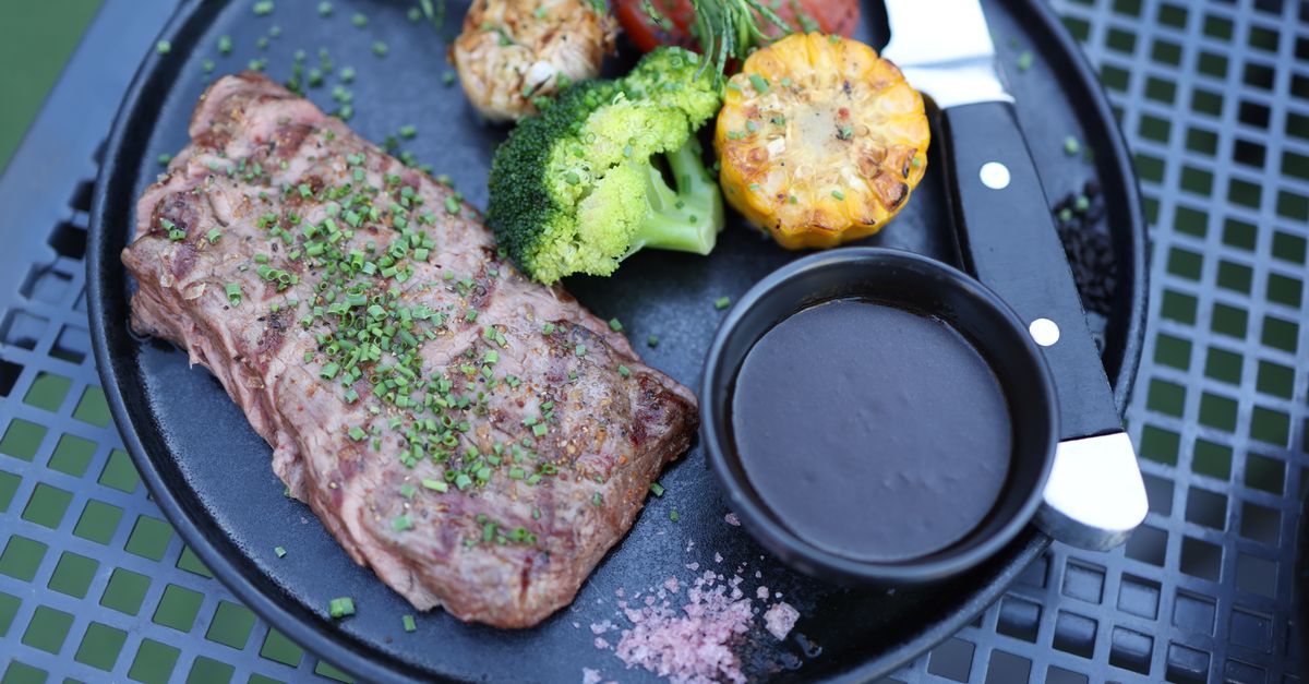 découvrez tout sur le bœuf : ses différentes coupes, méthodes de cuisson et recettes savoureuses pour sublimer ce produit incontournable de la cuisine.