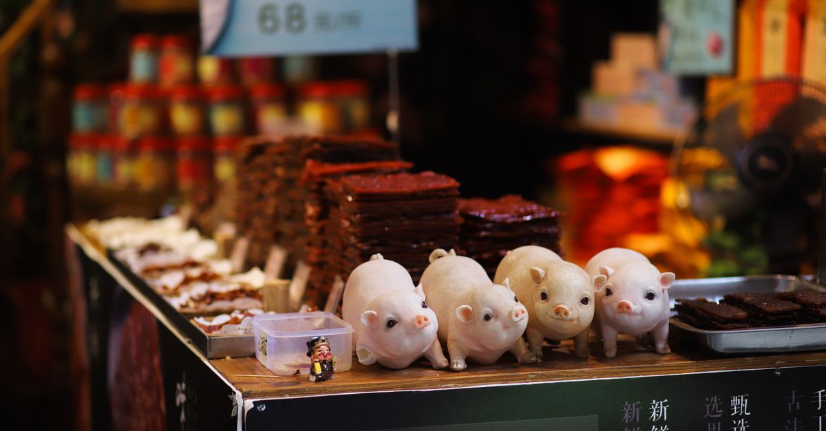 découvrez notre recette savoureuse d'oreilles de porc braisées, un plat tendre et délicatement parfumé, parfait pour les amateurs de cuisine traditionnelle.