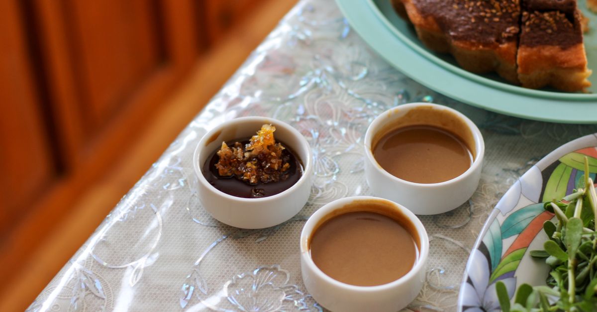 découvrez notre recette délicieuse de foie gras accompagné d'une sauce savoureuse pour un repas raffiné et gourmand.