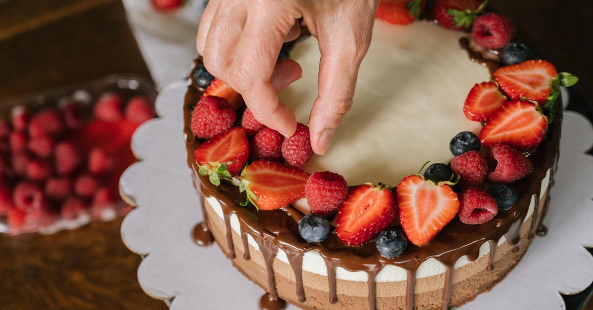 découvrez une recette facile et délicieuse de gâteau fait maison à la française, parfait pour toutes les occasions et les gourmands de tous âges.