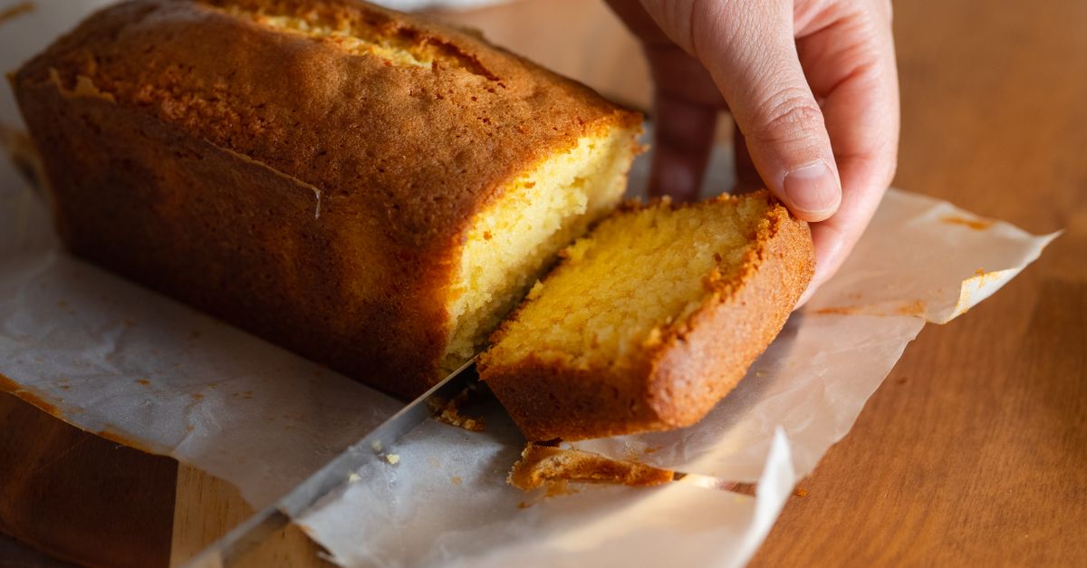 découvrez notre recette gourmande de cake à l'orange, moelleux et parfumé, parfait pour un goûter plein de douceur.