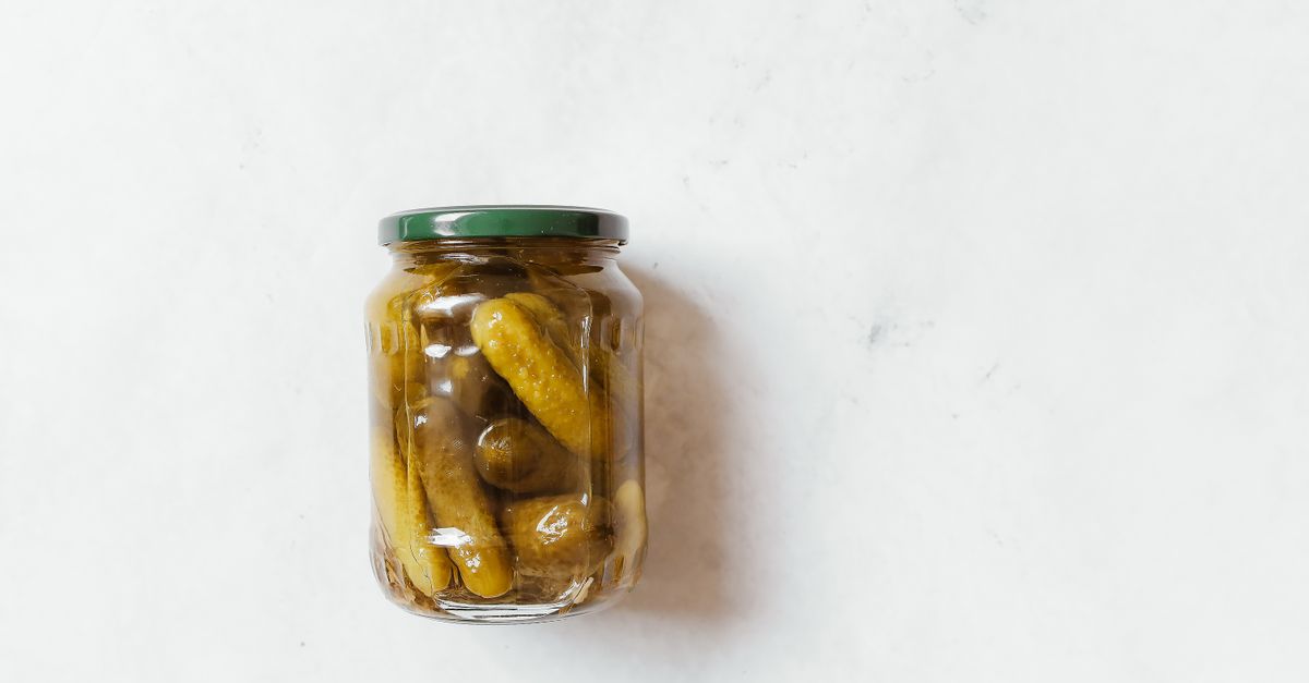 découvrez tout sur les cornichons marinés : recettes, astuces de préparation et bienfaits de ces petits légumes croquants et savoureux.