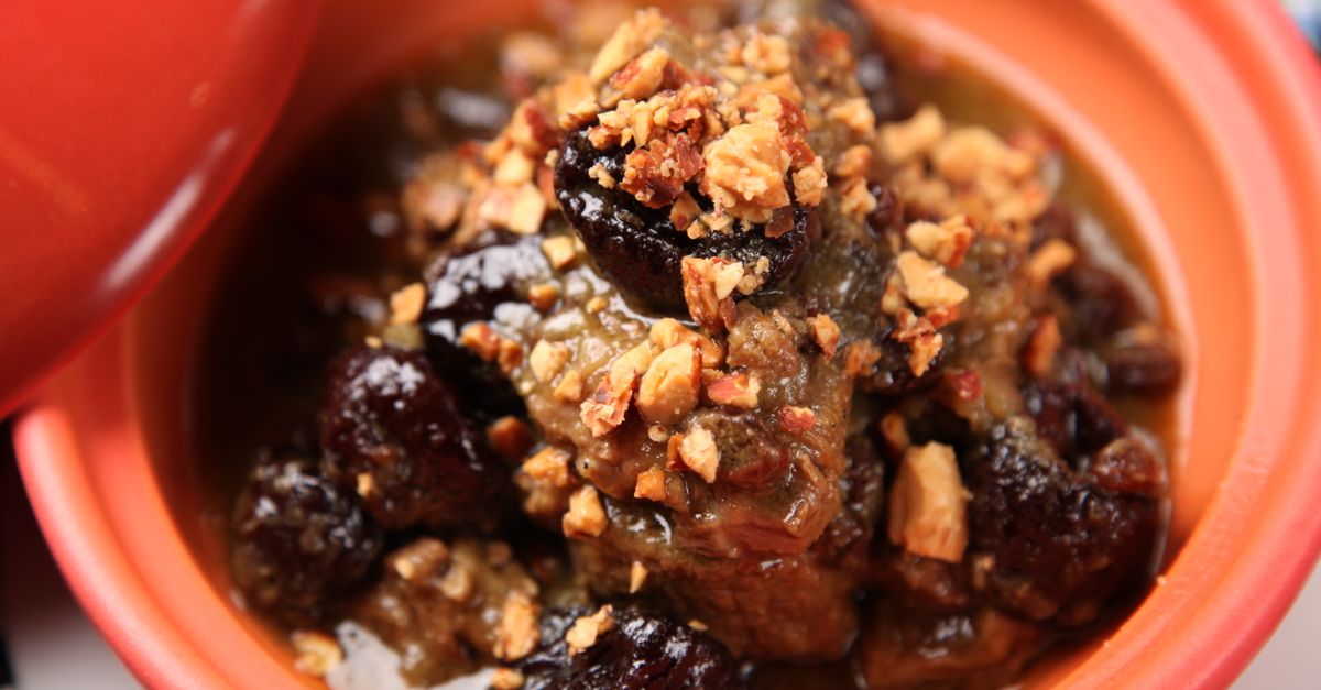 découvrez une recette savoureuse de ragoût de queue de bœuf, mijotée lentement pour une viande tendre et un goût riche et réconfortant.