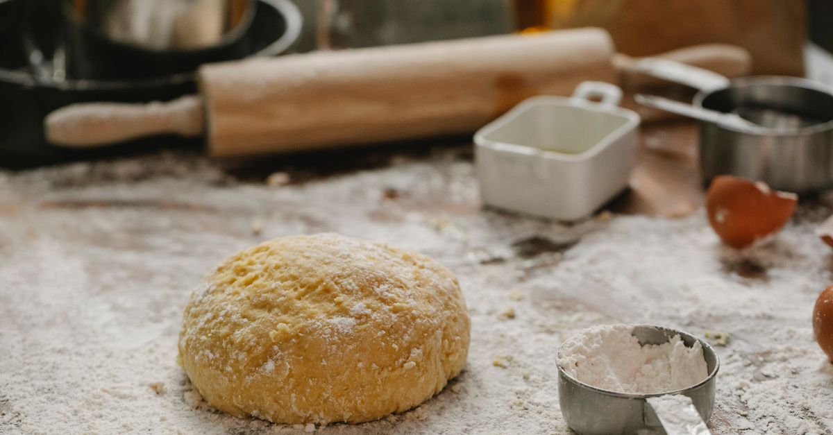 découvrez les dangers de la farine périmée et comment reconnaître si votre farine est encore utilisable pour vos recettes.