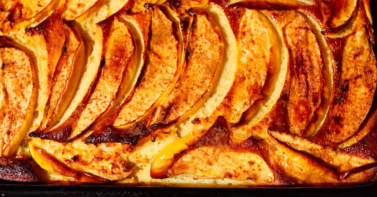 découvrez la recette traditionnelle du clafoutis, un dessert français aux cerises fondantes, facile à préparer et délicieux à savourer en famille.