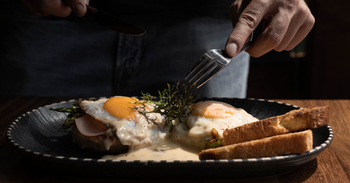 découvrez notre recette de croque-monsieur à la truffe, un classique français revisité avec une touche gourmande et raffinée, parfait pour un repas savoureux et élégant.